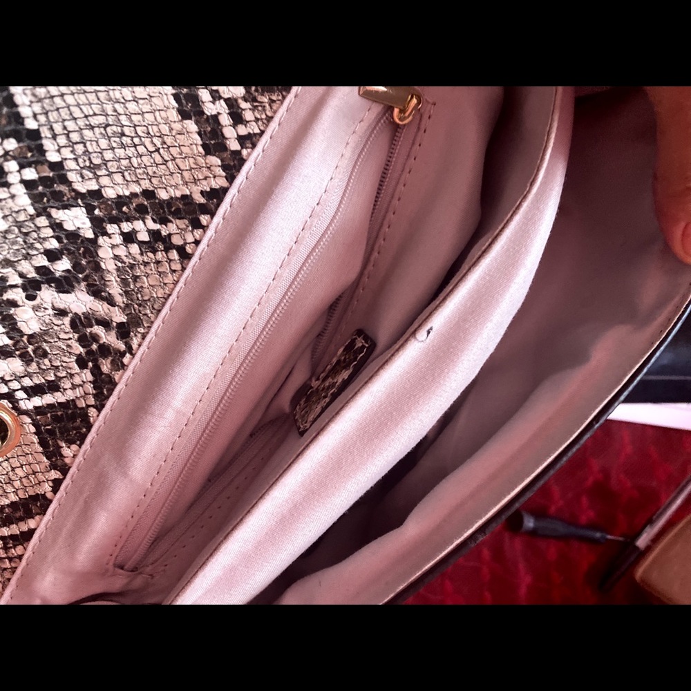 - Purse - Picture 3 of 3